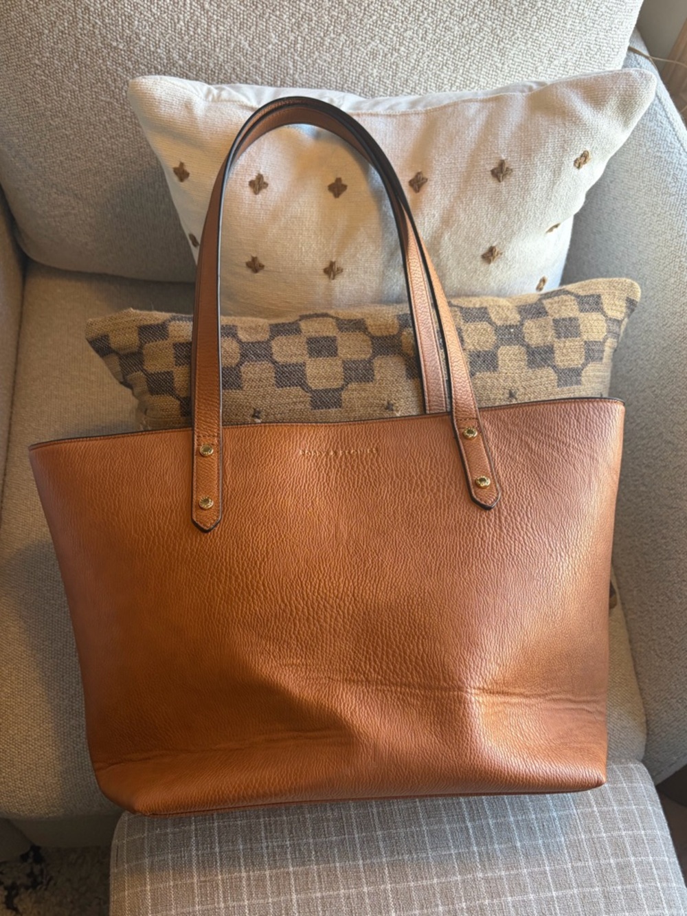 Poppy & Peonies Go-Getter Tote Cognac in good condition!